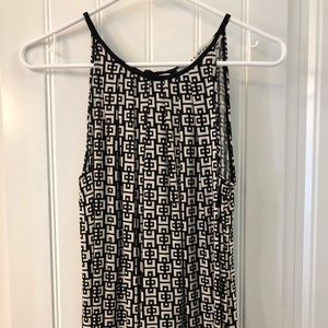 Sleeveless tunic